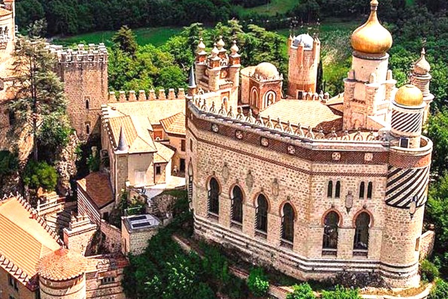 Exploring the Enchanting Rochetta Castle: A Journey through History and Beauty